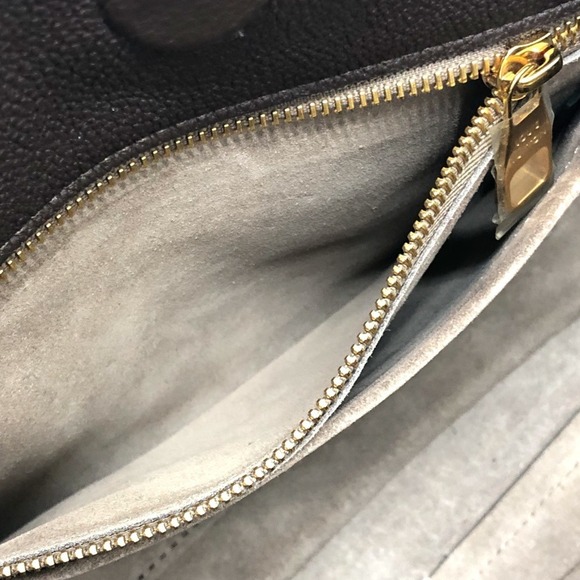 LOUIS VUITTON Brown Monogram Bag - Picture 14 of 16